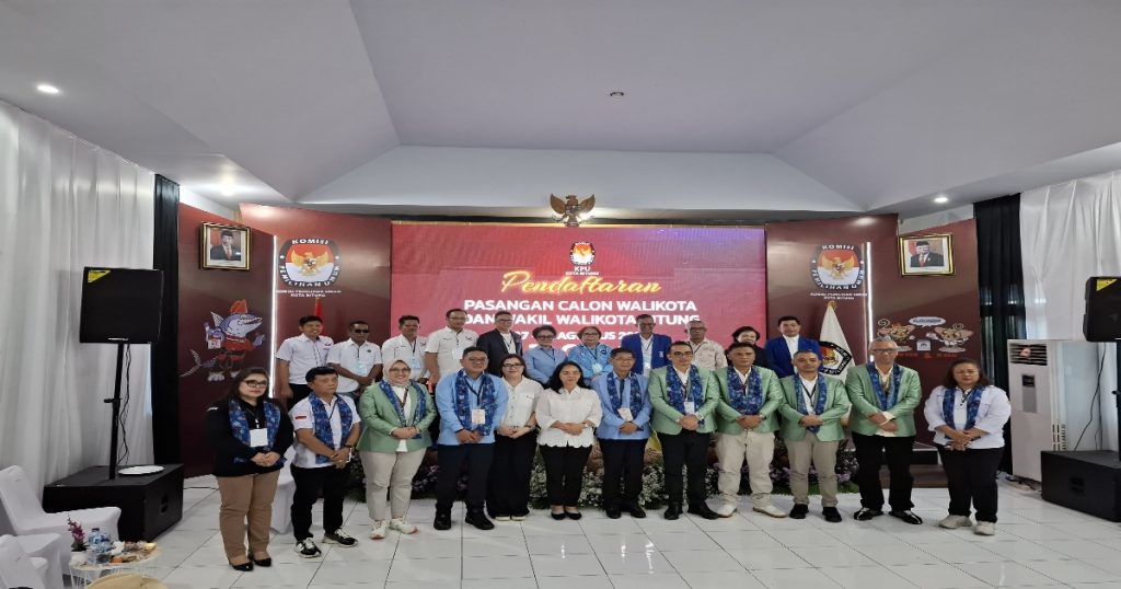 Dikawal Ribuan Pendukung, Hengky Honandar – Randito Maringka Daftar Di KPU