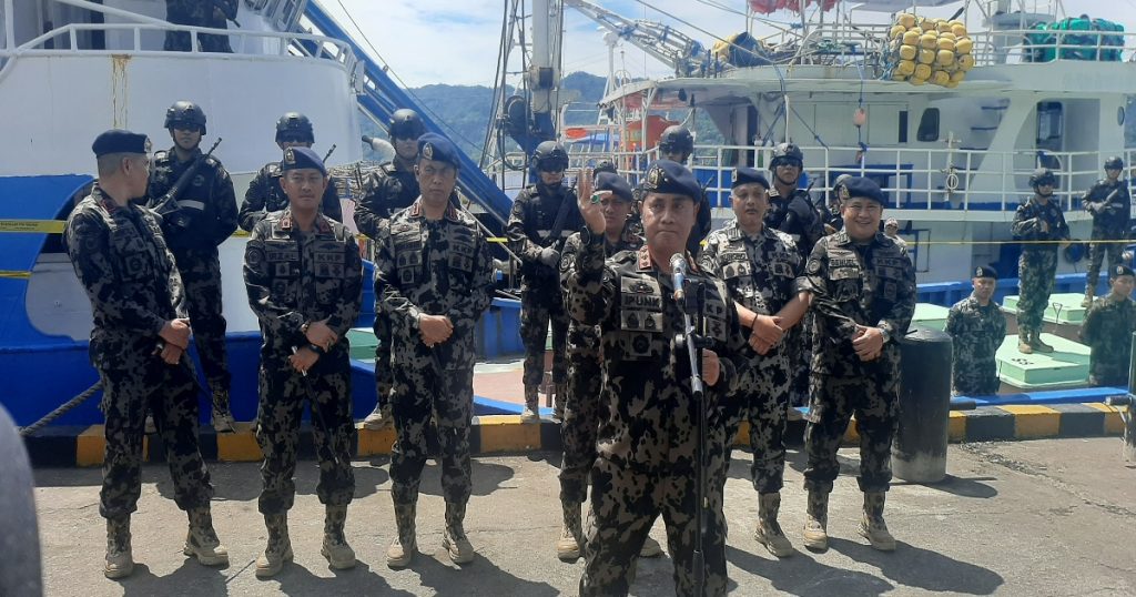 Curi Ikan Di Perairan Indonesia, Kapal Patroli Orcha 06 Tangkap 33 ABK Bersama 4 Kapal Berbendera&hellip;