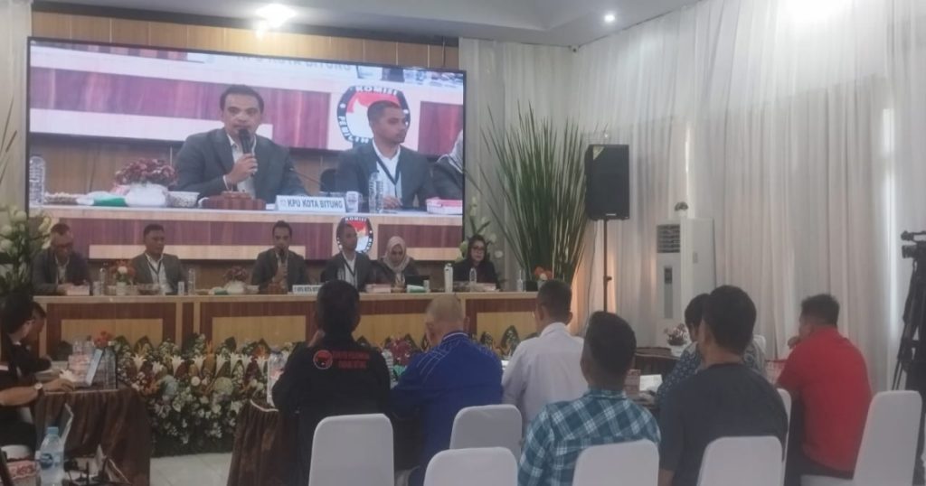Hasil Pleno Tingkat Kota Bitung, Hengky Honandar – Randito Maringka Jawara Pilkada Kota Bitung