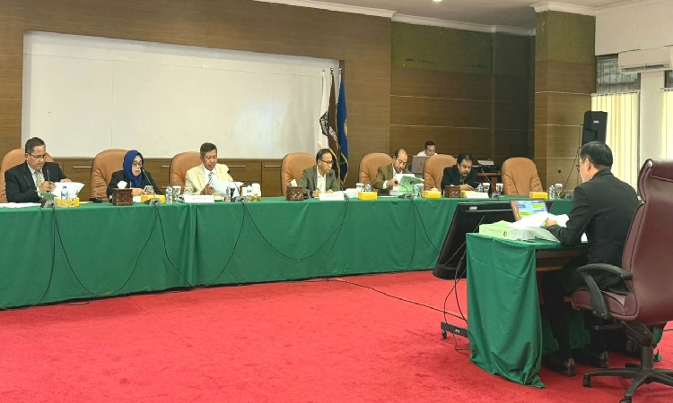 Sebentar Lagi Gelar Doktor Melekat Pada Bupati Joune Ganda, Hasil Ujian Seminar Desertasi Dapat Nilai 90