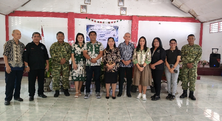 Kecamatan Airmadidi, Lurah AirBah Jansi M Pandean Terima Dokumen Dari Lurah AirMas Rudi Rumayar